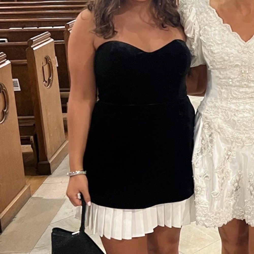 Elegant Black Strapless Dress
